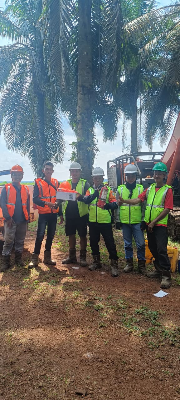 Penyerahan APD